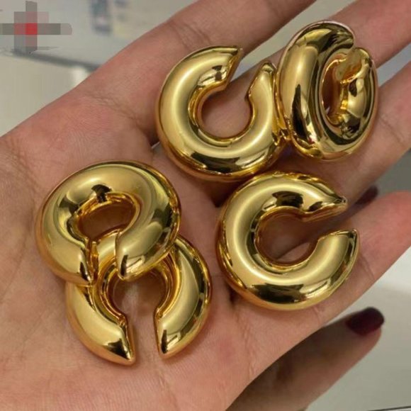 Chunky Ear Cuff Earrings,  Classic C-Shape Stacking Earrings,  Thick Gold Cuff - Picture 5 of 6